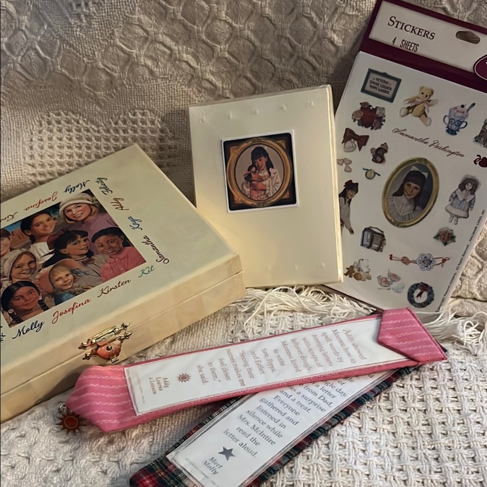 American Girl Keepsake Box with notecards, stickers, bookmark